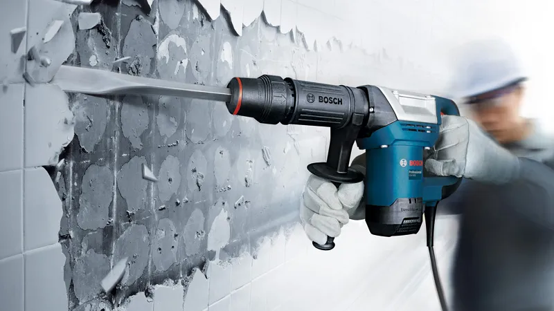 BoschGSH 500 破碎鎚可破碎牆磚。.
