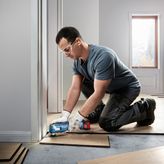 Bosch 185 無線多功能修邊機。